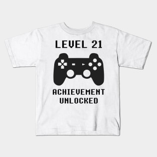 LEVEL 21 ACHIEVEMENT UNLOCKED Controller retro video games 21st birthday Kids T-Shirt